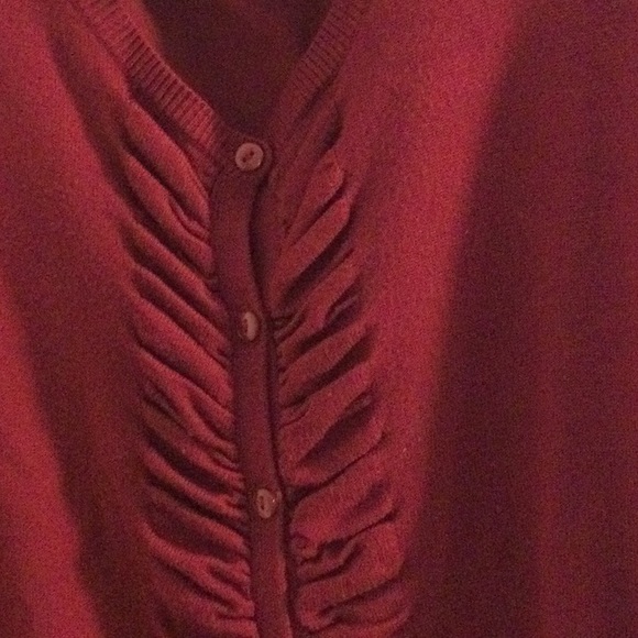 CJ Banks gorgeous deep red sweater - Picture 4 of 5